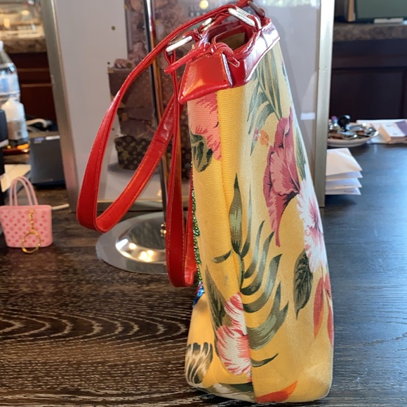 Boutique yellow canvas parrot sequins tote bag. GUC - Picture 4 of 8